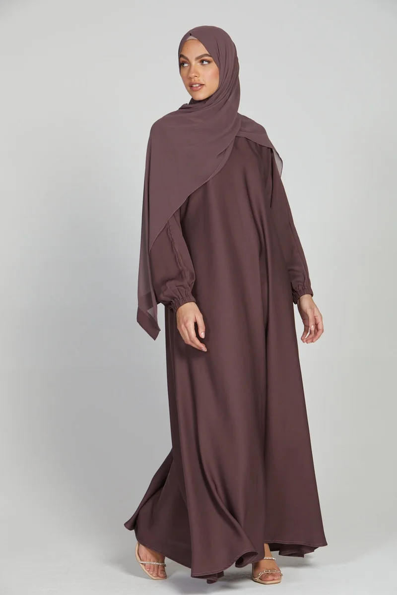 النخبة عباية أنيقة سادة بحزام وحجاب - AB96