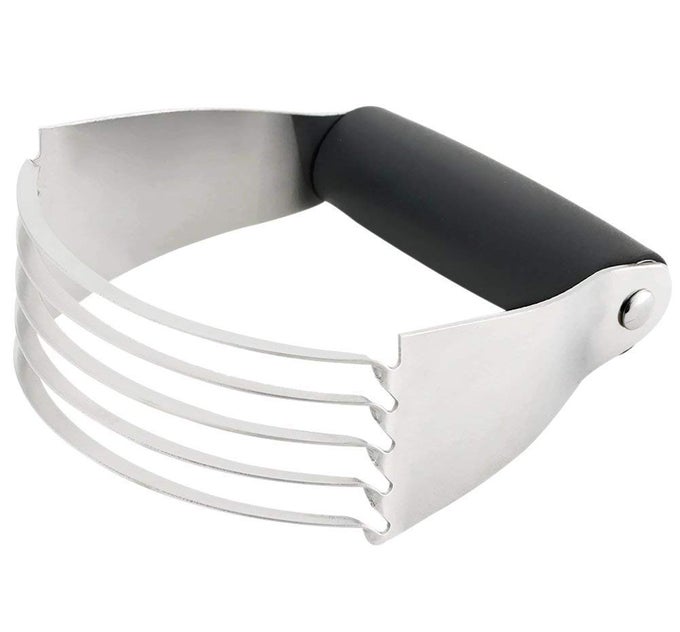 DOUGH BLENDER STAINLESS STEEL PASTRY CUTTER MULTIPURPOSE BENCH SCRAPER GREAT AS DOUGH CUTTER FOR PASTRY BUTTER AND PIZZA DOUGH SMOOTH BAKING DOUGH TOOLS