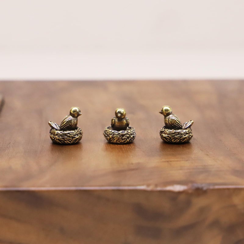 Hinge Head Songbird, Hinge Decorative Topper, Miniature Magnetic Figurine Door Decor, Whimsical Quirky Home Decor, Animal Lover Gift, Cute Songbird Decor (3 per Set)