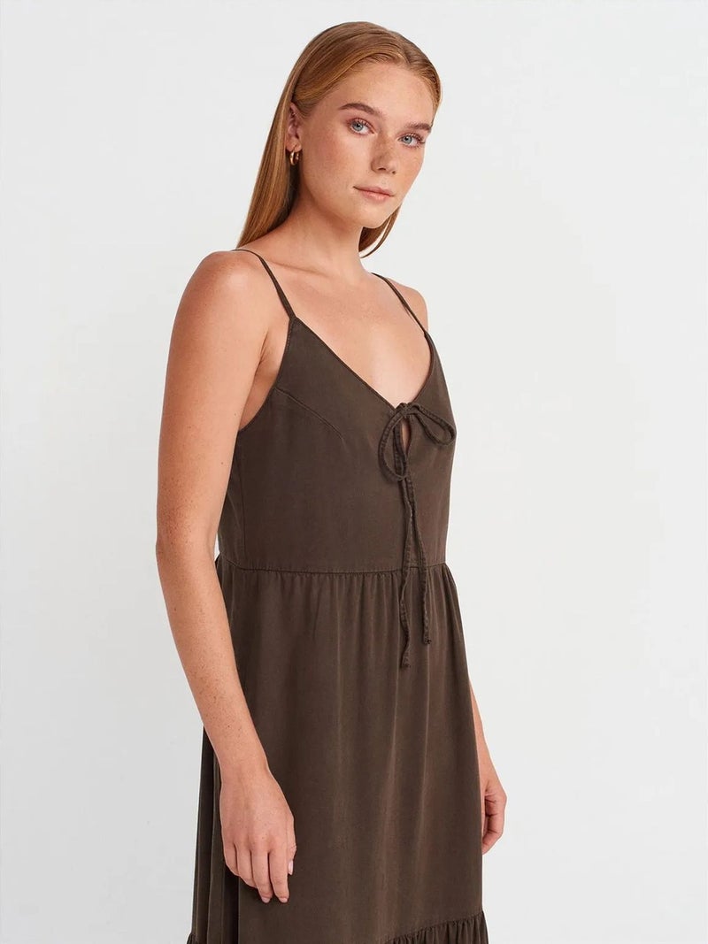 DILVIN Sleeveless A-line Maxi Dress With Tie Front - Image 3