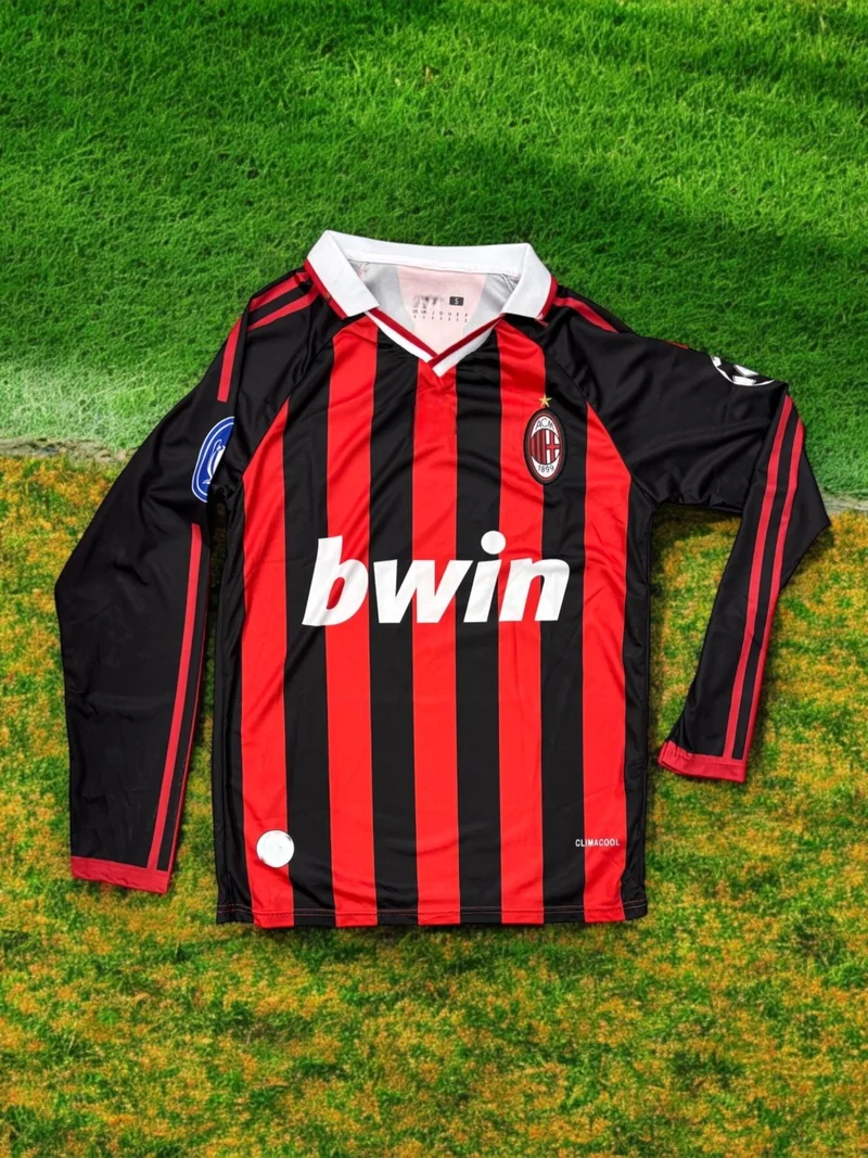 North Stand Nostalgic AC Milan Long Sleeve Ronaldinho Jersey