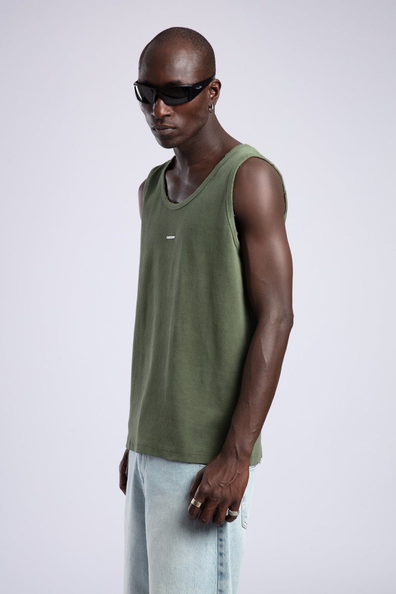 كاتش تيشيرت بدون أكمام بشعار معدني - Image 4