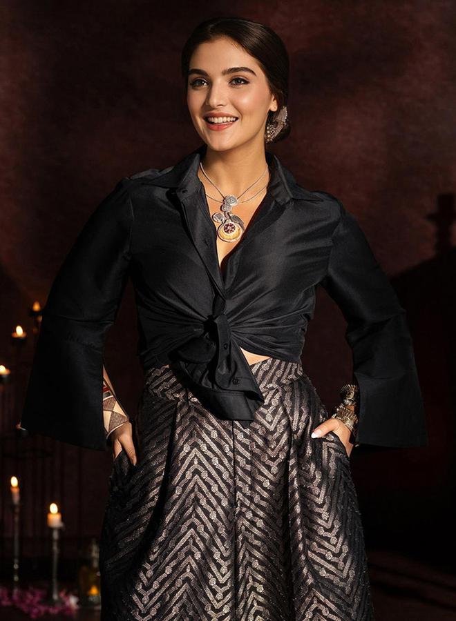 آي شين طقم منسق من قميص ساتان سادة وبنطال بالازو - Image 1