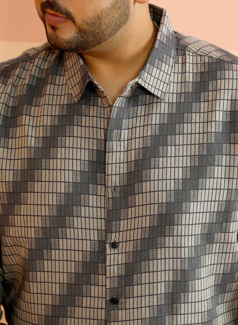 Instafab Plus  Instafab Plus Men's Grey & Beige Gradient-Slant Woven Shirt For Casual Wear | Spread Collar | Long Cuffed Sleeves | Button Closure | Plus Size Shirt Crafted With Comfort Fit For Everyday Wear for Men | Best Price UAE