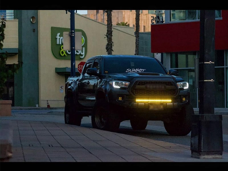 LASFIT شريط إضاءة LASFIT بطول 22 بوصة، شعاع مزيج بقعة و فيض، شريط LED أصفر صف واحد للقيادة على الطرق الوعرة، مقاوم للماء IP67 للشاحنات و البيك أب و SUV و ATV و UTV - Image 4