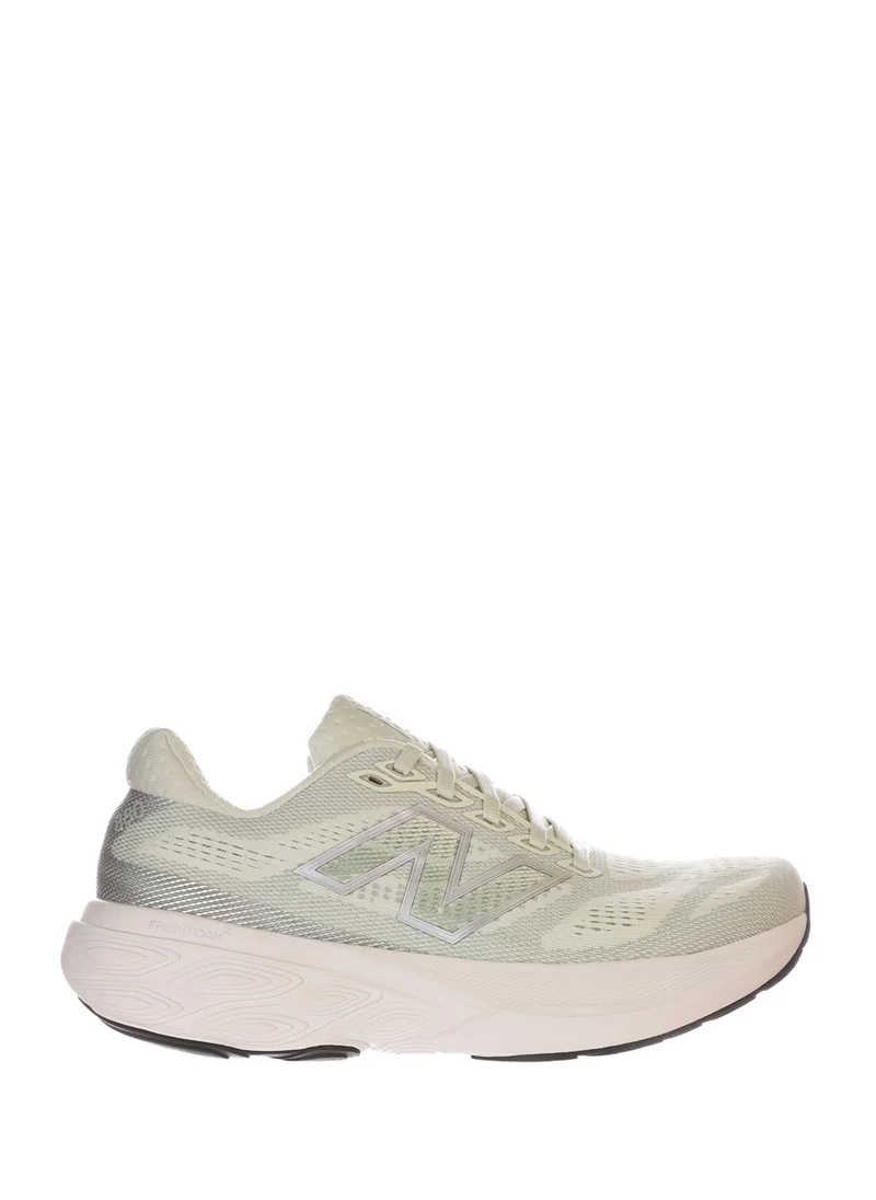 New Balance 880 Sports Shoes