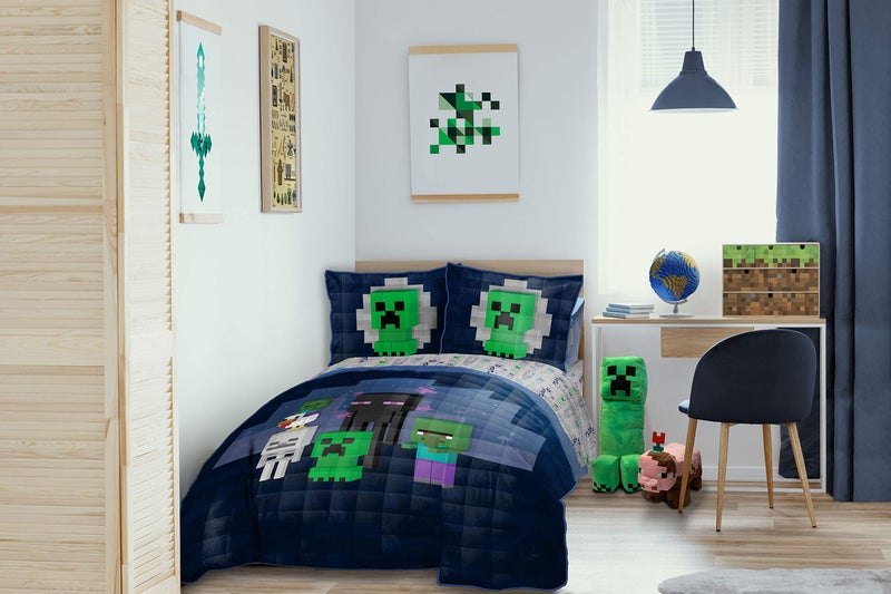 Jay Franco Minecraft Bad Night Full/Queen Quilt & Sham Set - Super Soft Kids Bedding Features Creeper & Enderman - Fade Resistant Microfiber - Image 2