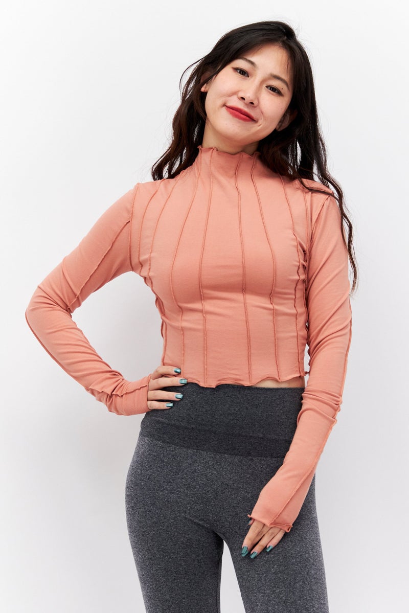 Reebok بلوزة رياضية نسائية بأكمام طويلة مناسبة في الهواء الطلق، وردي غامق - Image 1