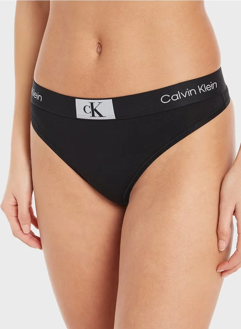 كالفن كلاين Logo Band Detail Thong