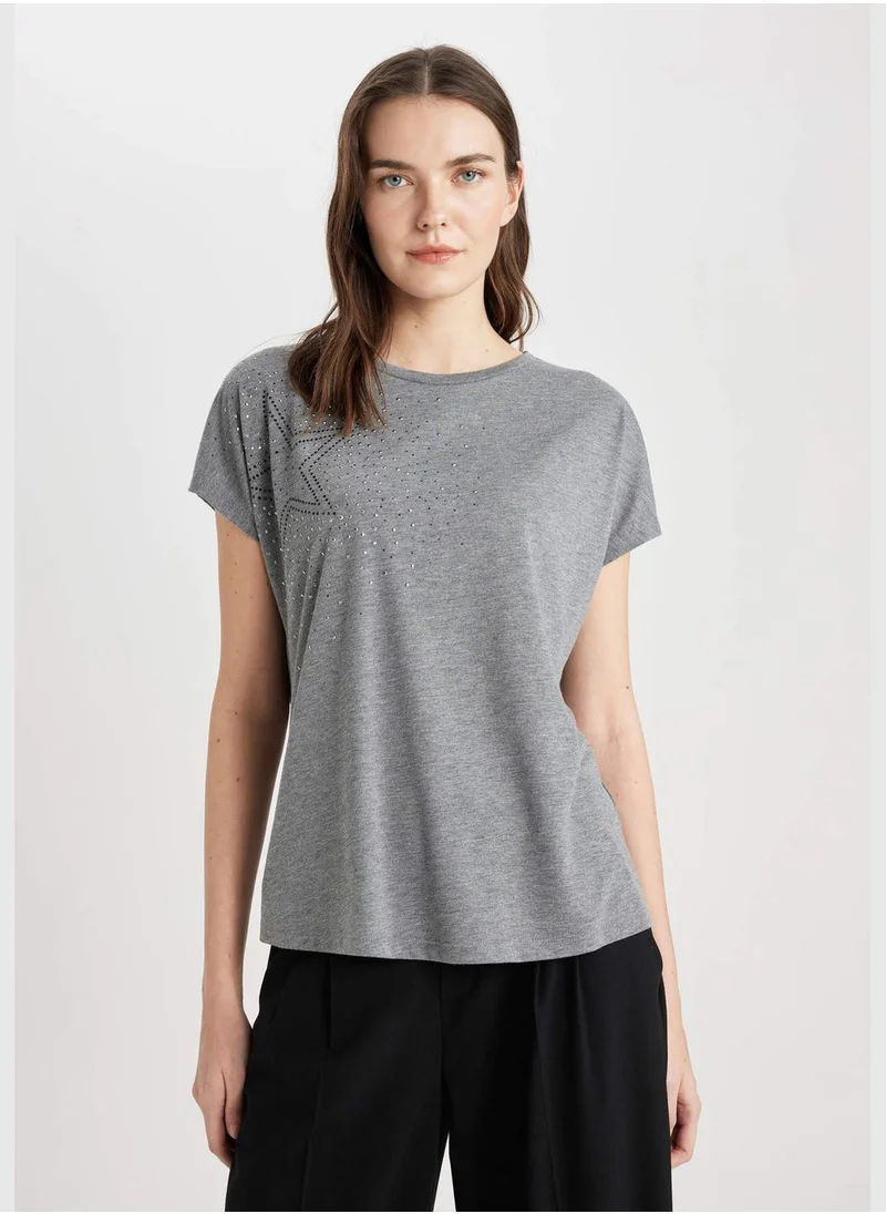 ديفاكتو Crew Neck Short Sleeve T-Shirt