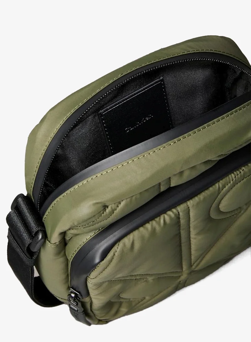 كالفن كلاين جينز سترة منتفخة للمراسلين