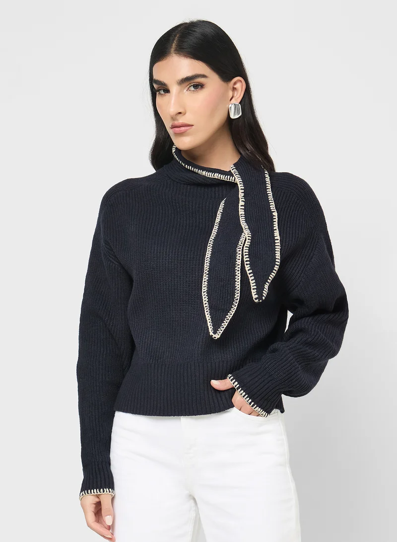 ايلا Sweater With Neck Tie