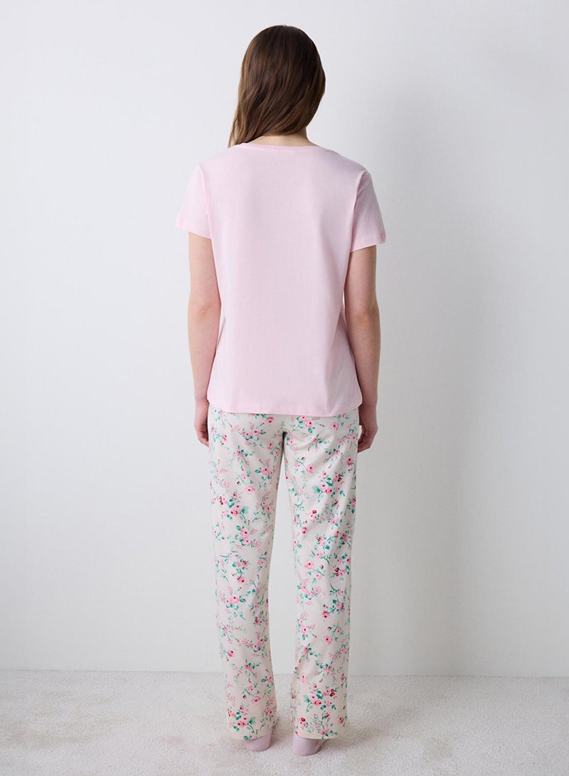 بنتي طقم بيجاما وردي بنقشة الزهور - Image 4