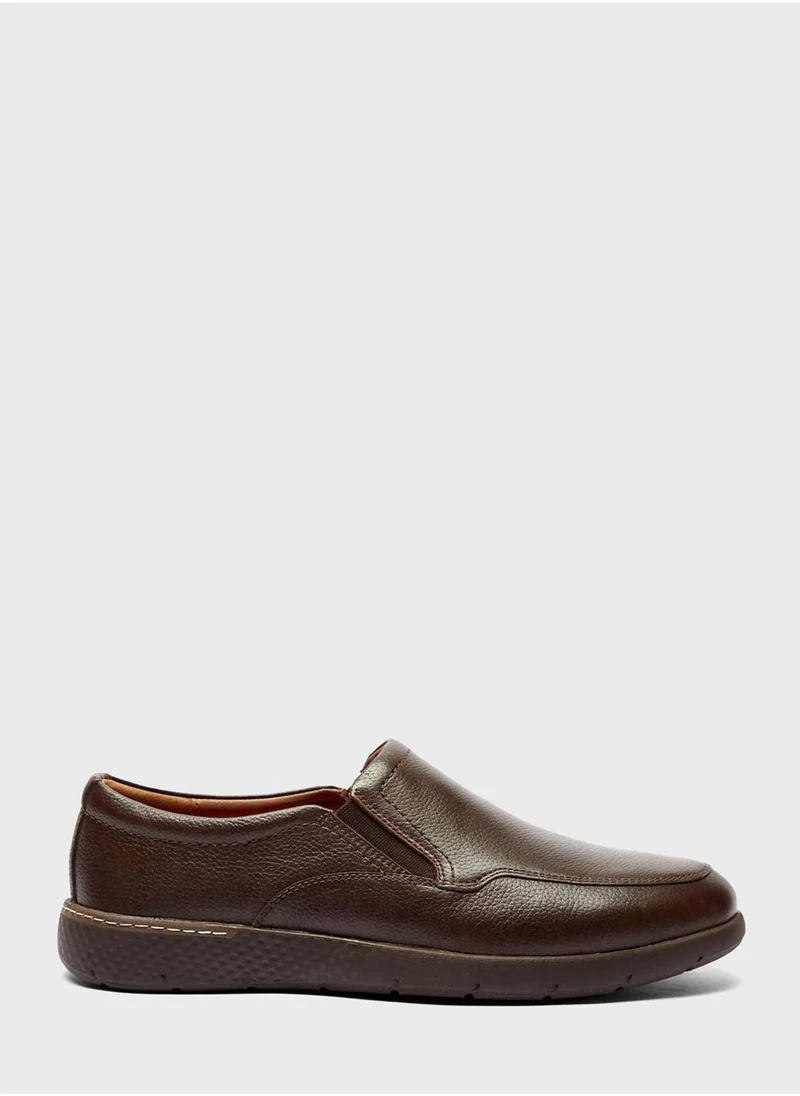 لو كونفورت Formal Slip On Shoes