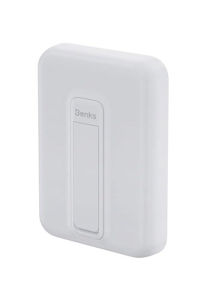 Benks - Benks Magnetic Power Bank, 6,000mAh Foldable Kickstand Wireless Portable Charger, MagSafe Battery Pack for iPhone 15/14/13/12 Series White - Image 1