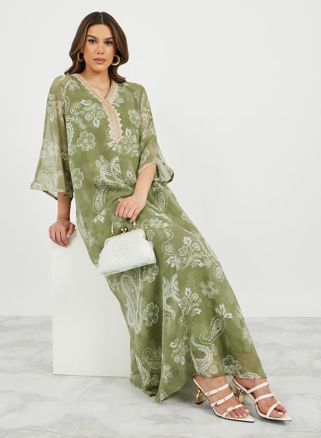 ستايلي جلابية واسعة مطبوعة بتفاصيل دانتيل - Image 2