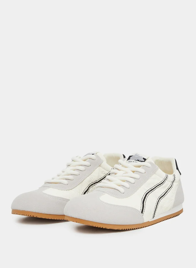Styli Styli Retro Side Striped Lace Up Sneakers