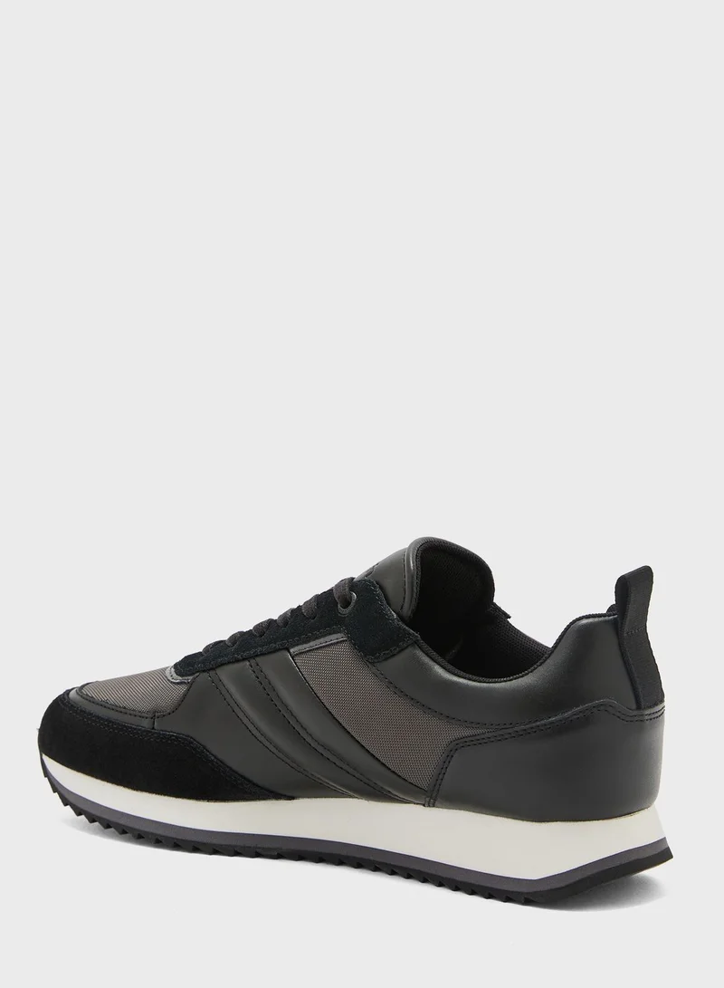 CALVIN KLEIN Low Top Lace Up Sneakers
