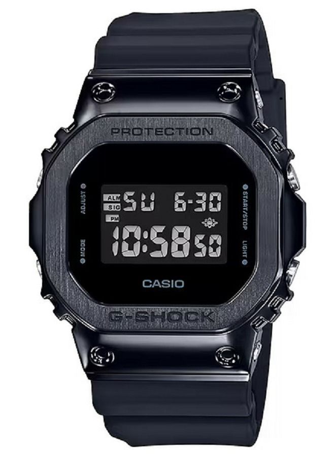 كاسيو ساعة كاسيو الرجالية جي شوك بغطاء معدني رقمي مينا اسود بسوار راتنج GM-5600B-1D - Image 1