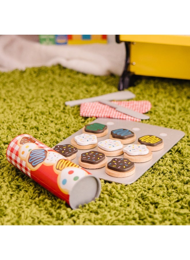Melissa & Doug Slice-and-Bake Wooden Cookie Play Food Set - Image 3