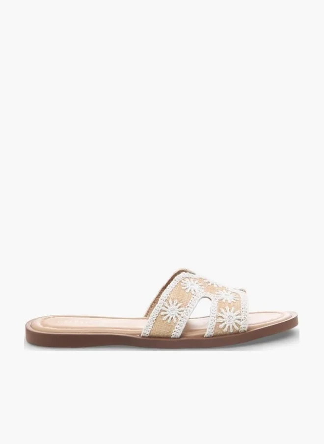 سيليست Women Floral Embroidered Flat Sandals