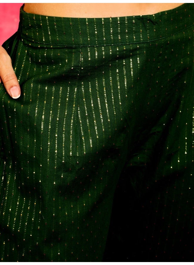 أيه كيه إس طقم كورتا وبنطلون دوباتا مزين باللون الأخضر بقصة مستقيمة من عليا - Image 3