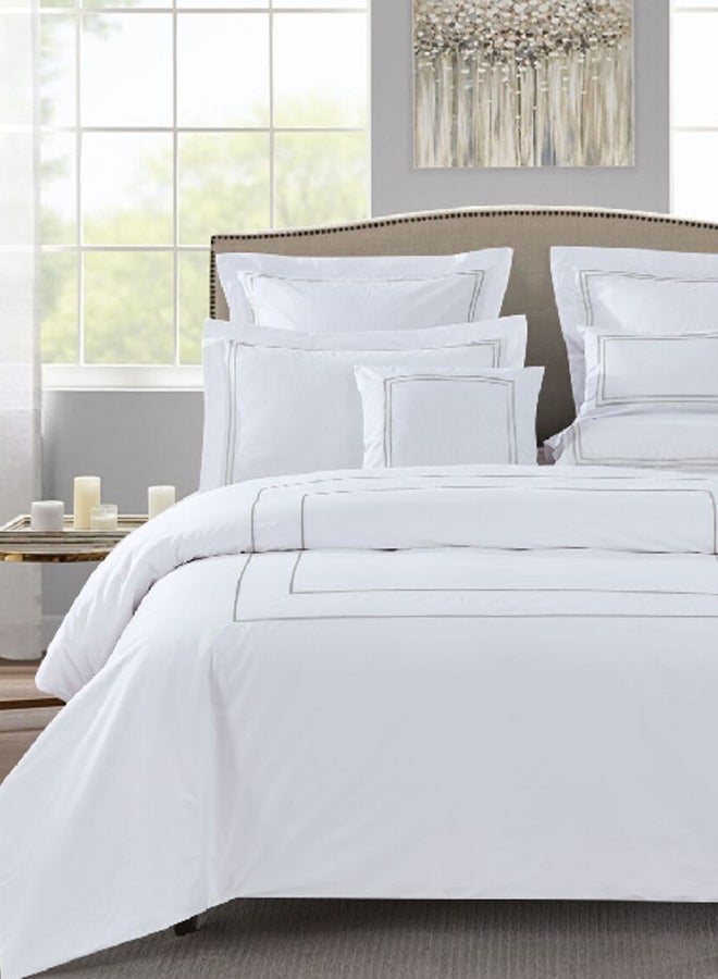 طقم غطاء لحاف مريح للغاية 3 قطع بتصميم خياطة بحجم كينج أبيض وفضي 1 × 240 × 260 سم RICAMO 03