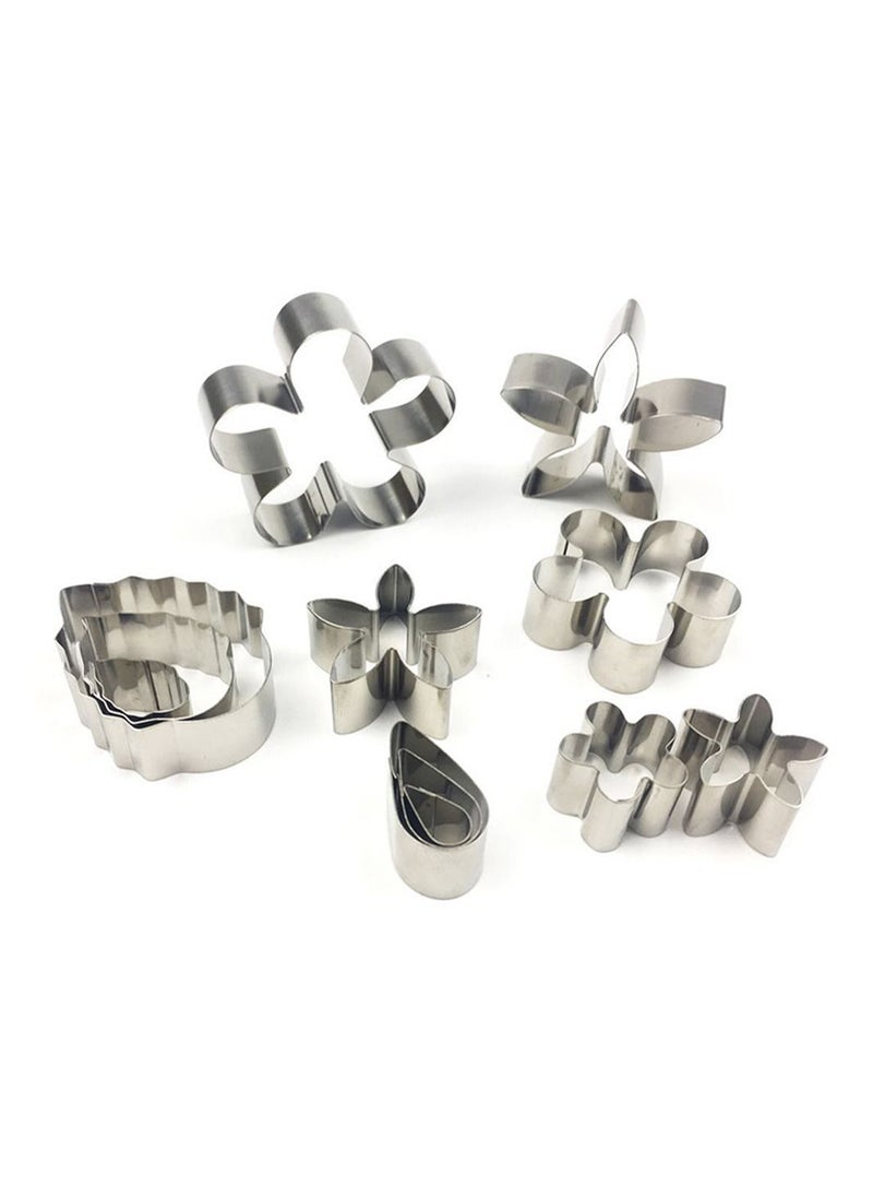 12-piece Stainless Steel Cookie and Cake Baking Mold with Box - pzsku/Z184782504BA63F088081Z/45/_/1643796153/bf38b37c-148c-4028-8bbb-49dc188b018a