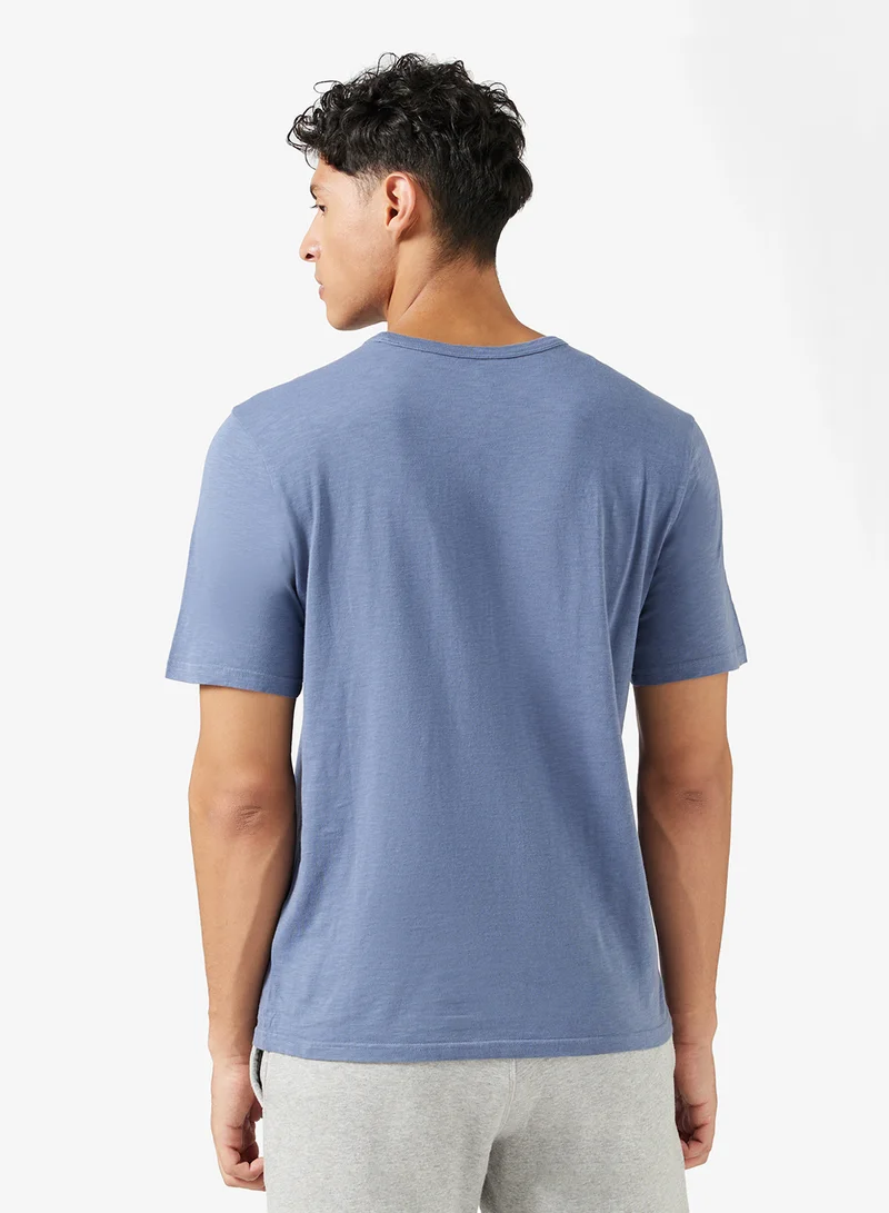 SKECHERS Breeze Slub Pocket T-Shirt