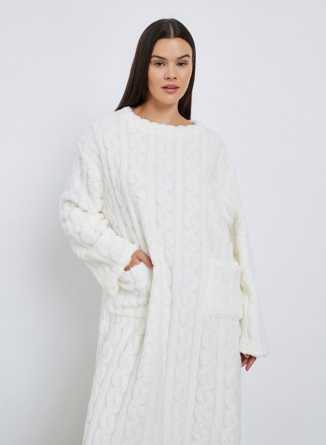 Styli Cable Knit Pocket Detail Fleece Nightdress - Image 2