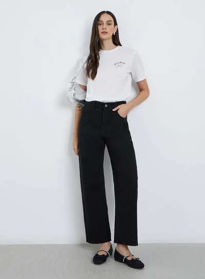 ستايلي بنطال جينز بقصة أرجل واسعة