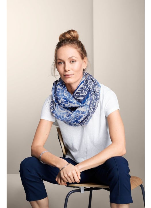 Women Loop Scarf 160 x 100 cm, Blue and White