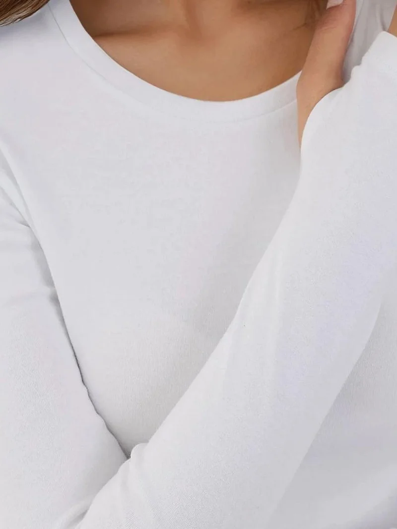 هيكاب بلوزة قصيرة بأكمام طويلة وياقة دائرية من مجموعة بوسم