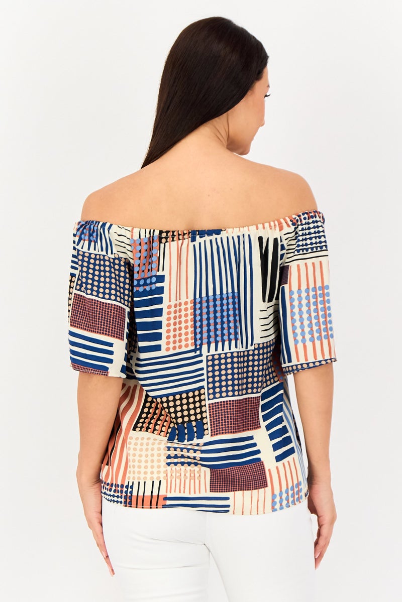 VERO MODA تي شيرت قصير الأكمام بنقشة شاملة على شكل حرف U من فيرو مودا للنساء، متعدد الألوان - Image 2