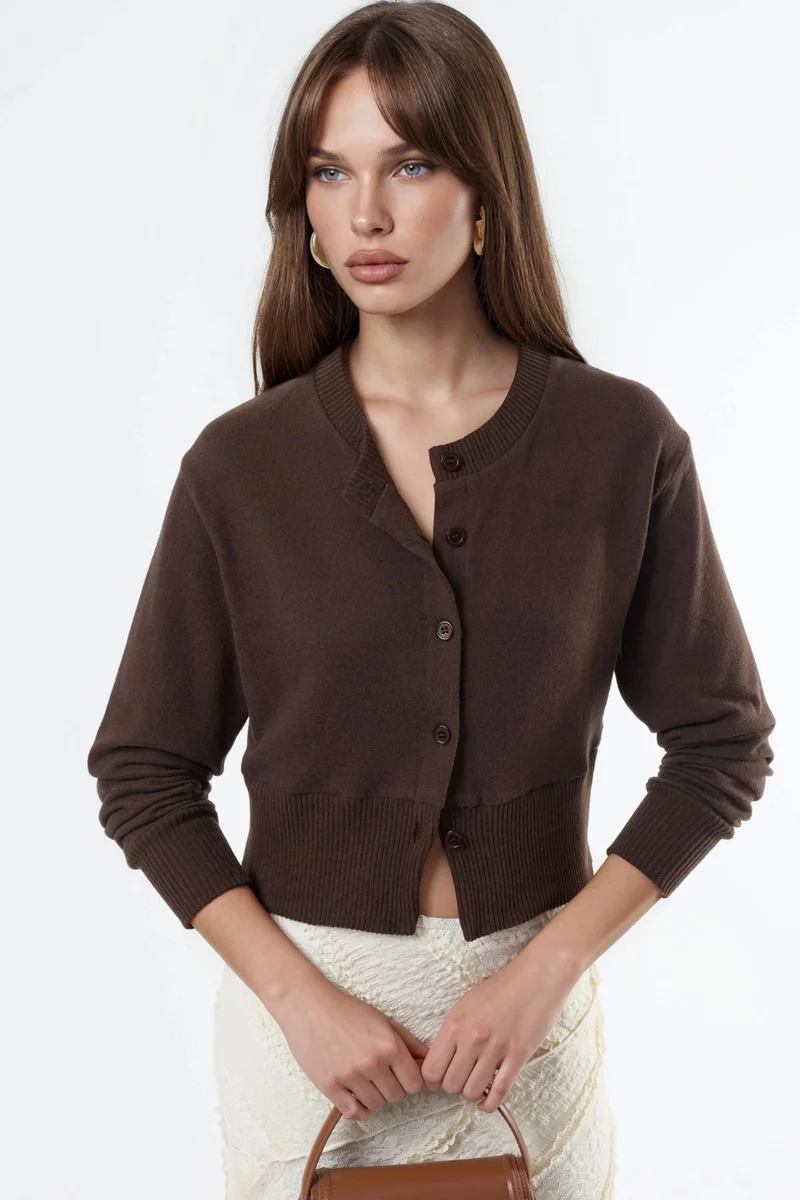 بوسيم BUSEM Casual Crew Neck Buttoned Crop Jacket