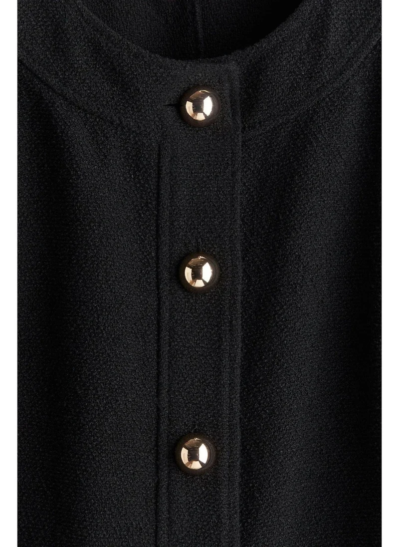 اتش اند ام فستان بأزرار أمامية