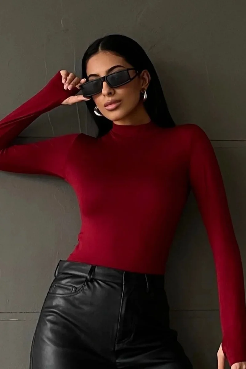 بيبانتولون BIPANTOLON Women's 3-Pack Slim Fit Half Turtleneck Bodysuits