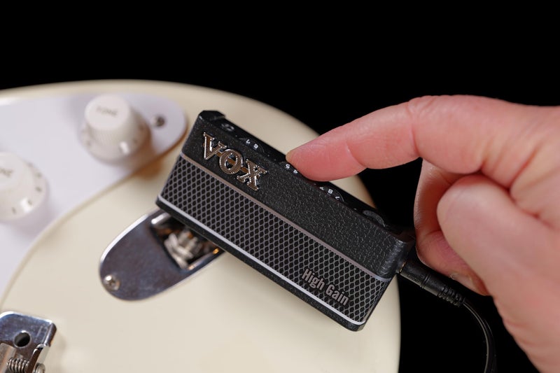 Vox amPlug 3 High Gain Headphone Guitar Amplifier w/ 2 Channels, Stereo Effects, Built-in Rhythms, and Aux in Jack - Image 2