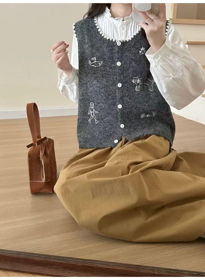Leyuan High-end Embroidered Round Neck Cartoon Embroidered Knitted Vest Cardigan Women's Autumn Winter Loose Soft Sweater Vest - Image 3