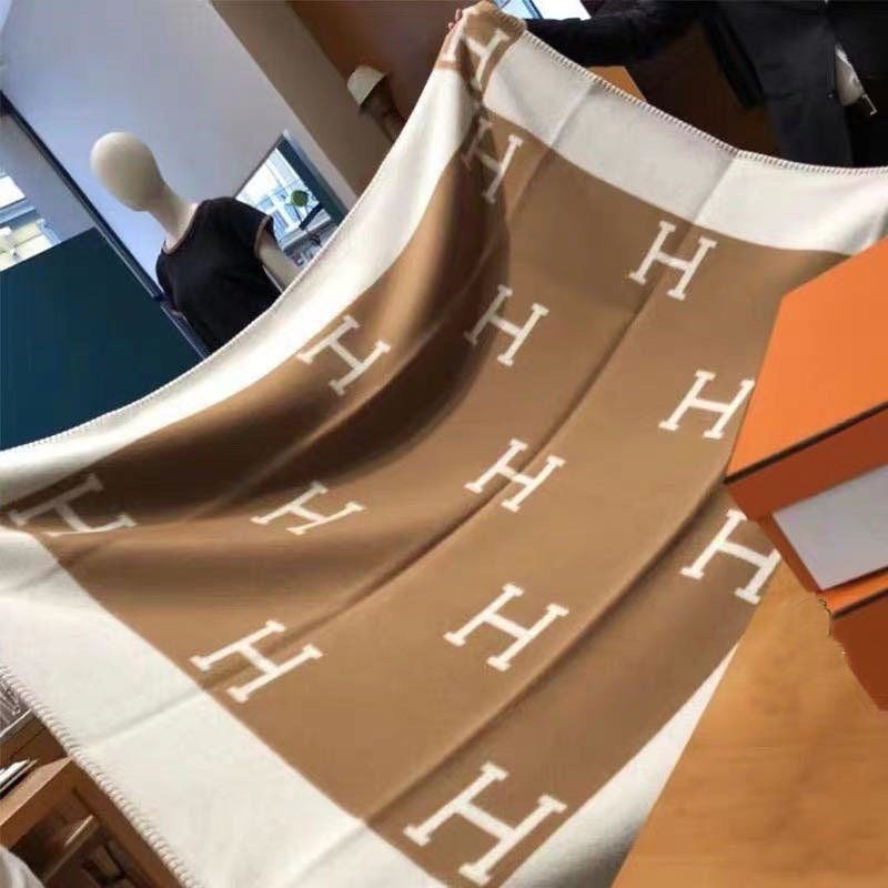 Nordic H Letter Flying Blanket Office Lunch Break Blanket Sofa Blanket Air-Conditioning Blanket Big Shawl Warm Knitted L - Image 5
