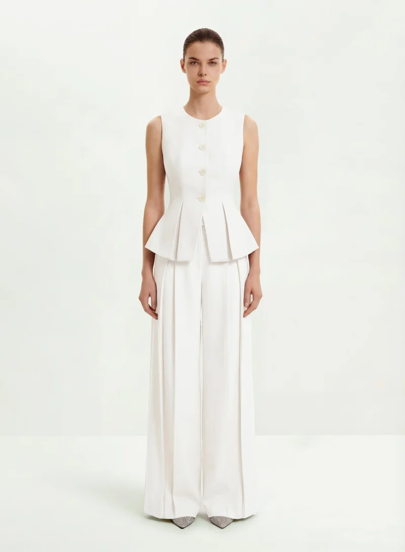 JW PEI Structured Seam Round Top
