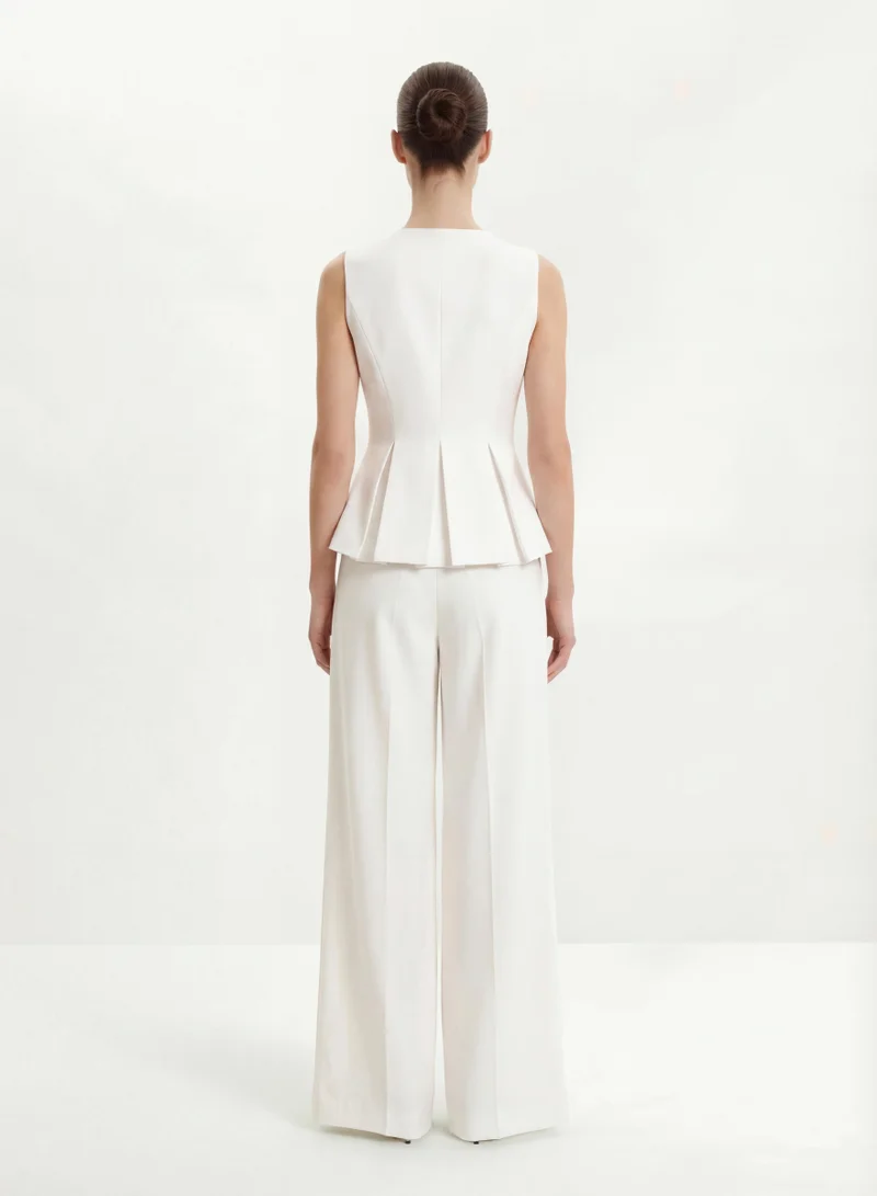 JW PEI Structured Seam Round Top