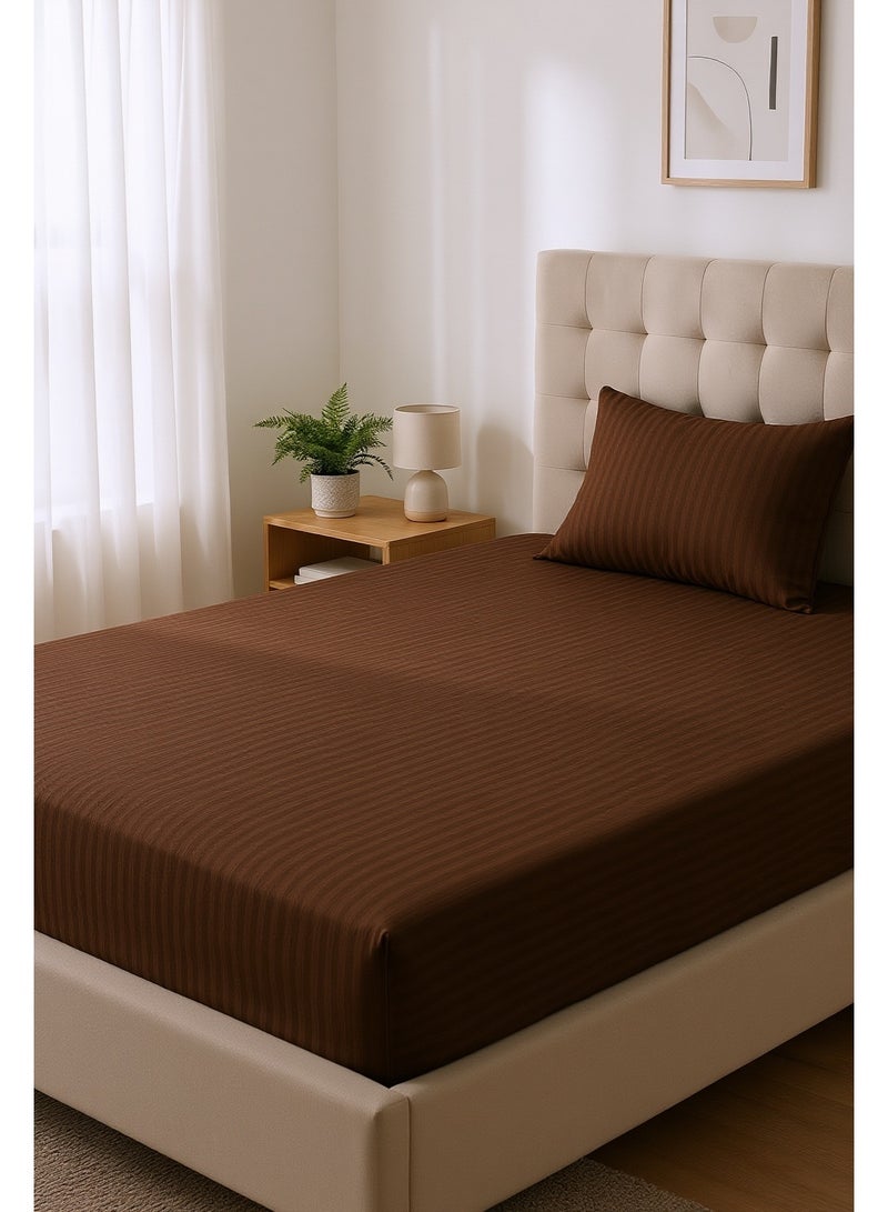 قطني طقم ملاءة جاهزة من الألياف الدقيقة مكون من قطعتين – مخطط بلون الشوكولاتة 90×190 سم مع مطاط كامل وغطاء وسادة - Image 1