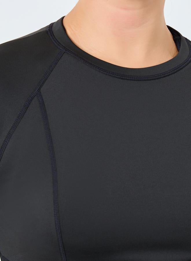 ستايلي اكتيف طقم بلوزة بأكمام طويلة وتفاصيل كونتور وفتحة إبهام مع بنطلون ضيق - Image 3