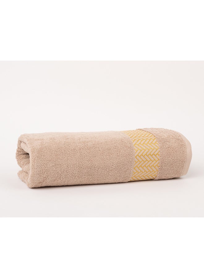 White Rose ARROW JACQUARD TOWELS - 500 GSM - 100% Cotton Terry - Jacquard Border- 1 Bath Sheet 80X160 cm- Luxury Touch - Extra Absorbent- Camel  - Image 4