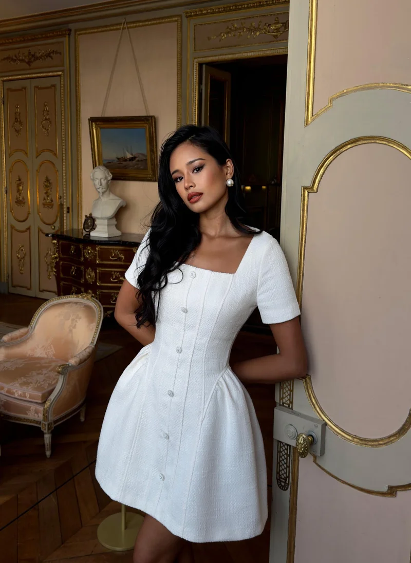 ليتشي فستان قصير محبوك ذو طيات على الخصر