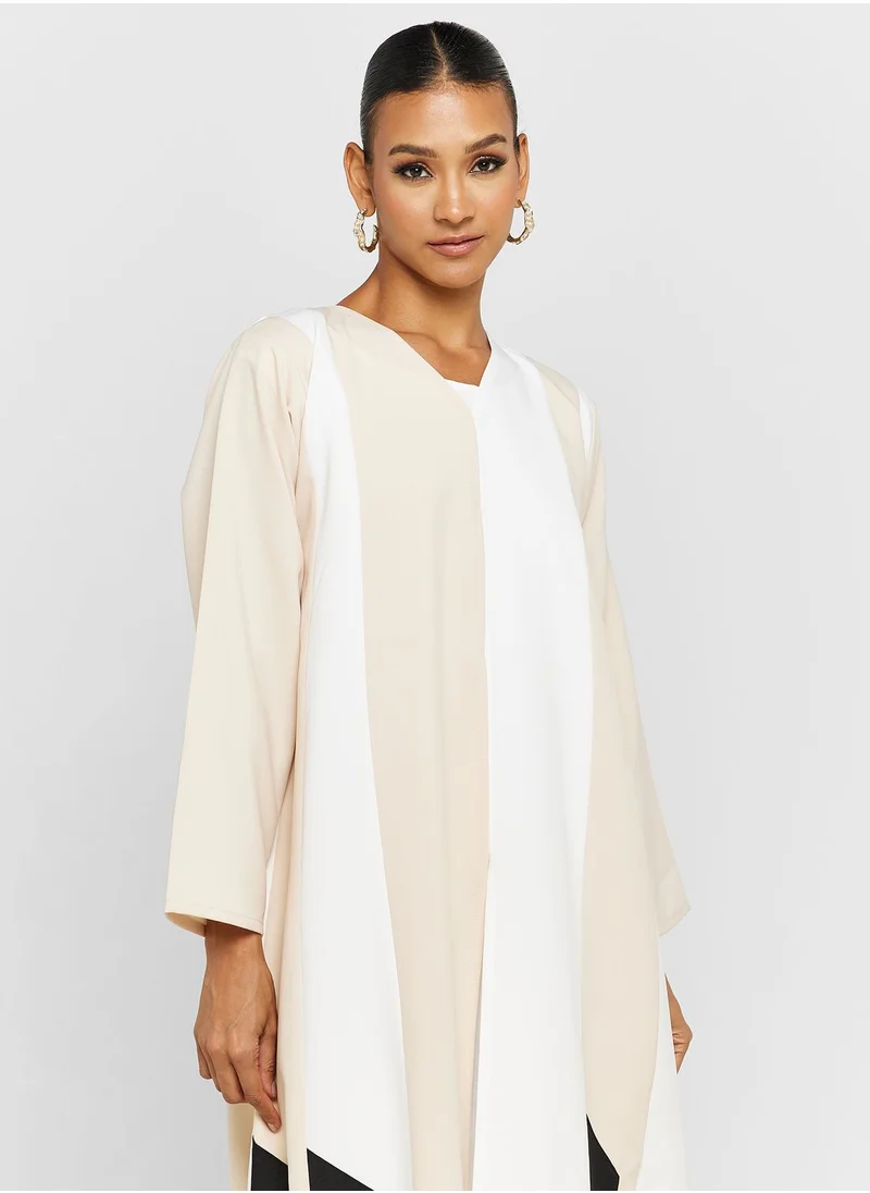 Khizana Colorblock Detail Abaya With Sheila