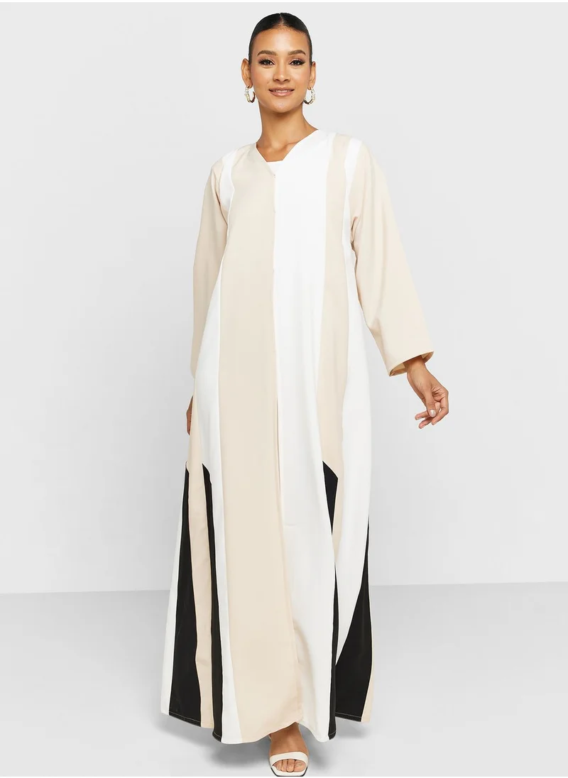 Khizana Colorblock Detail Abaya With Sheila