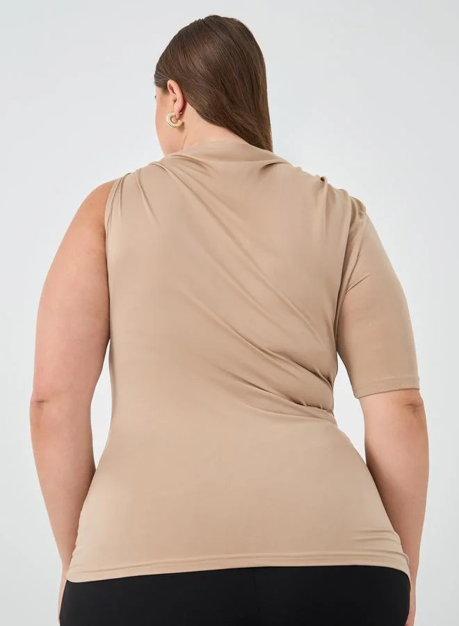 Styli Styli Plus Size Solid One Sleeve Top