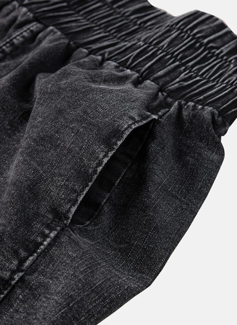 يونيكي Black Plain Casual Shorts